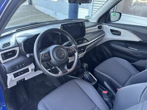 Suzuki Swift Comfort+ CVT Hybrid +Navi+Klimaauto.+ 5.489 km 20.490 &euro; Meerbusch 40667