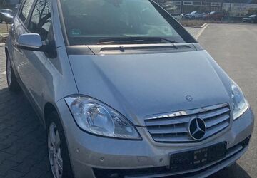 Mercedes-Benz A 180 289.700 km 1.750 &euro; Essen 45276