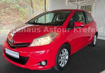 Toyota Yaris 40.800 km 7.399 &euro; Krefeld 47805