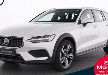Volvo V60 Cross Country 33.686 km 34.850 &euro; Essen-Kray 45309