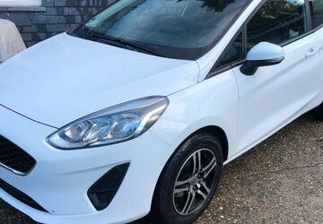Ford Fiesta 81.200 km 6.990 &euro; Düsseldorf 40231
