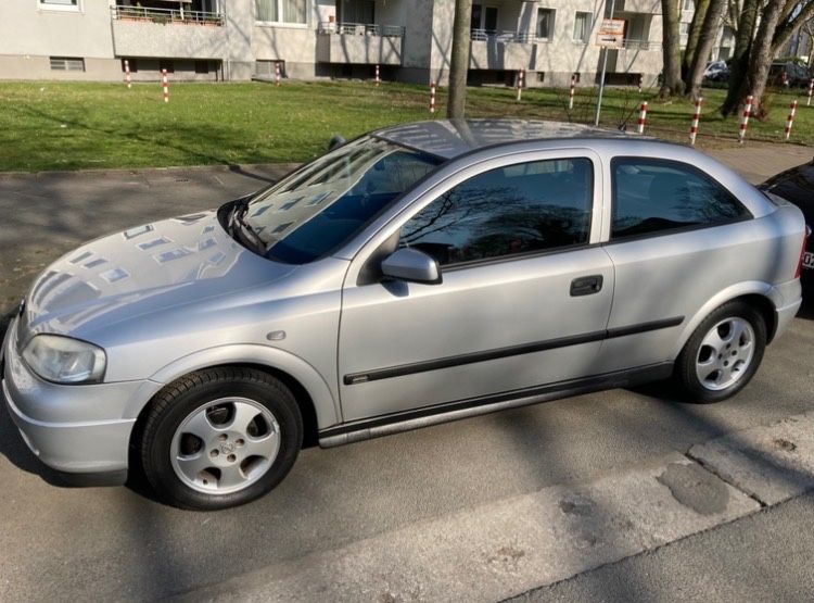 Opel Astra 162.000 km 1.350 &euro; Düsseldorf 40547