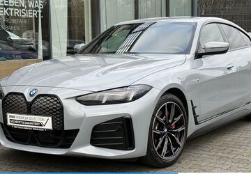 BMW i4 16.268 km 51.960 &euro; Mülheim 45472