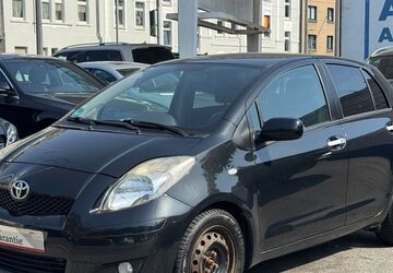 Toyota Yaris 198.905 km 3.750 &euro; Oberhausen 46045