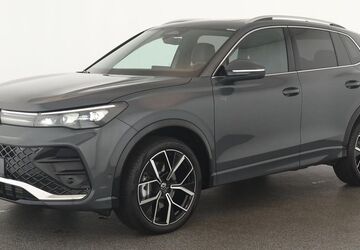 VW Tiguan 8.300 km 48.984 &euro; Düsseldorf 40233