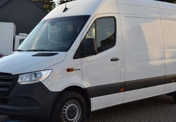 Mercedes-Benz Sprinter 38.051 km 16.980 &euro; Essen 45219