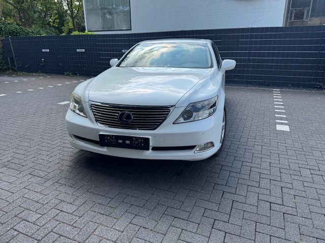 Lexus LS 600 182.000 km 22.900 &euro; Erkrath 40699
