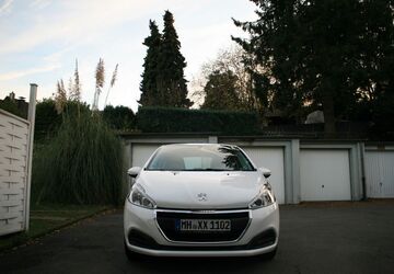 Peugeot 208 130.000 km 3.999 &euro; Mülheim an der Ruhr 45479