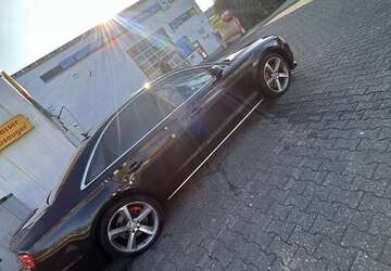 Audi A8 293.000 km 15.499 &euro; Erkrath 40699